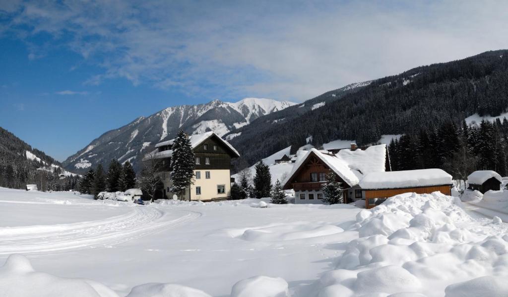 Gasthof Zur Gams Donnersbachwald Luaran gambar