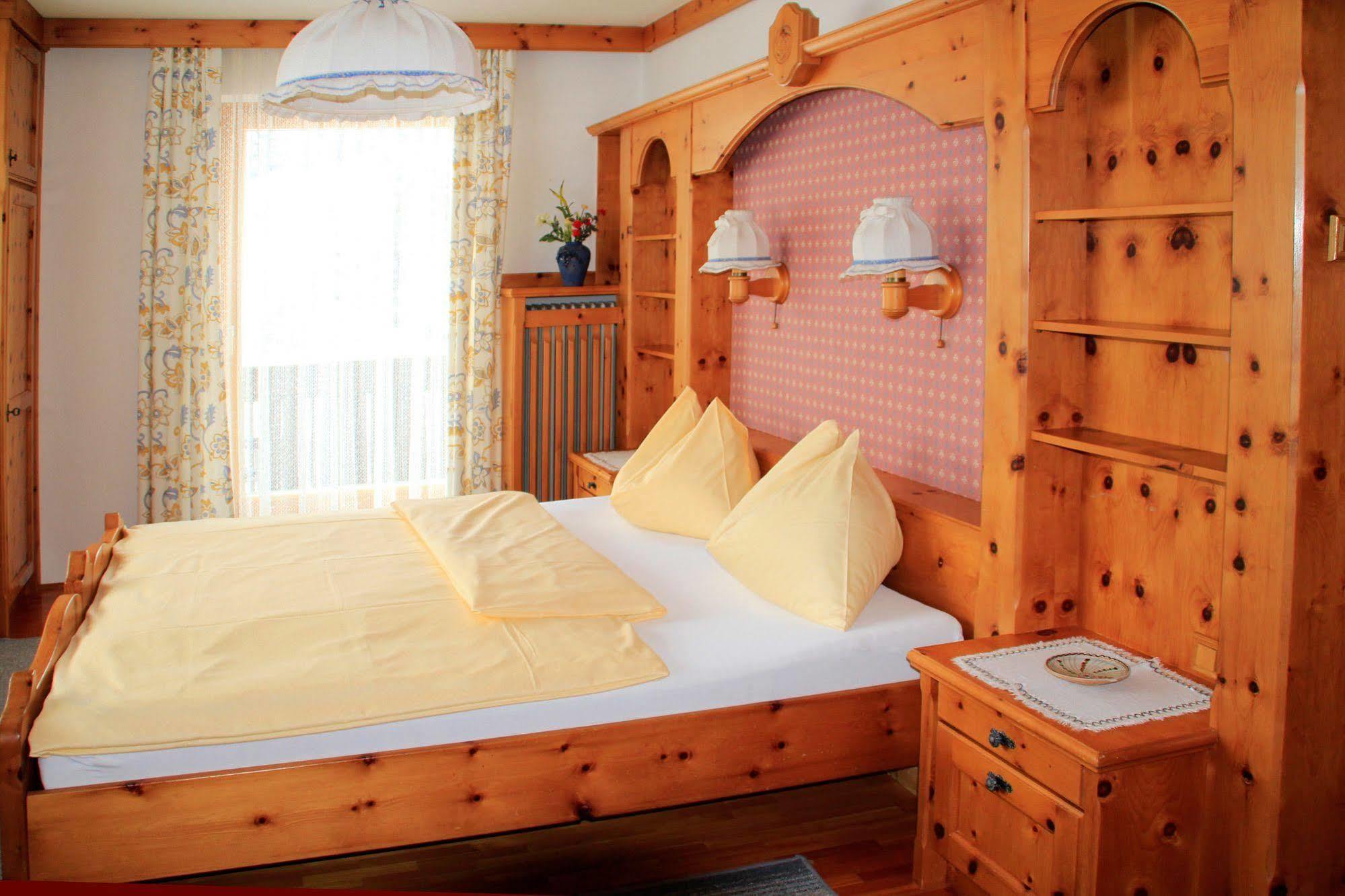 Gasthof Zur Gams Donnersbachwald Luaran gambar